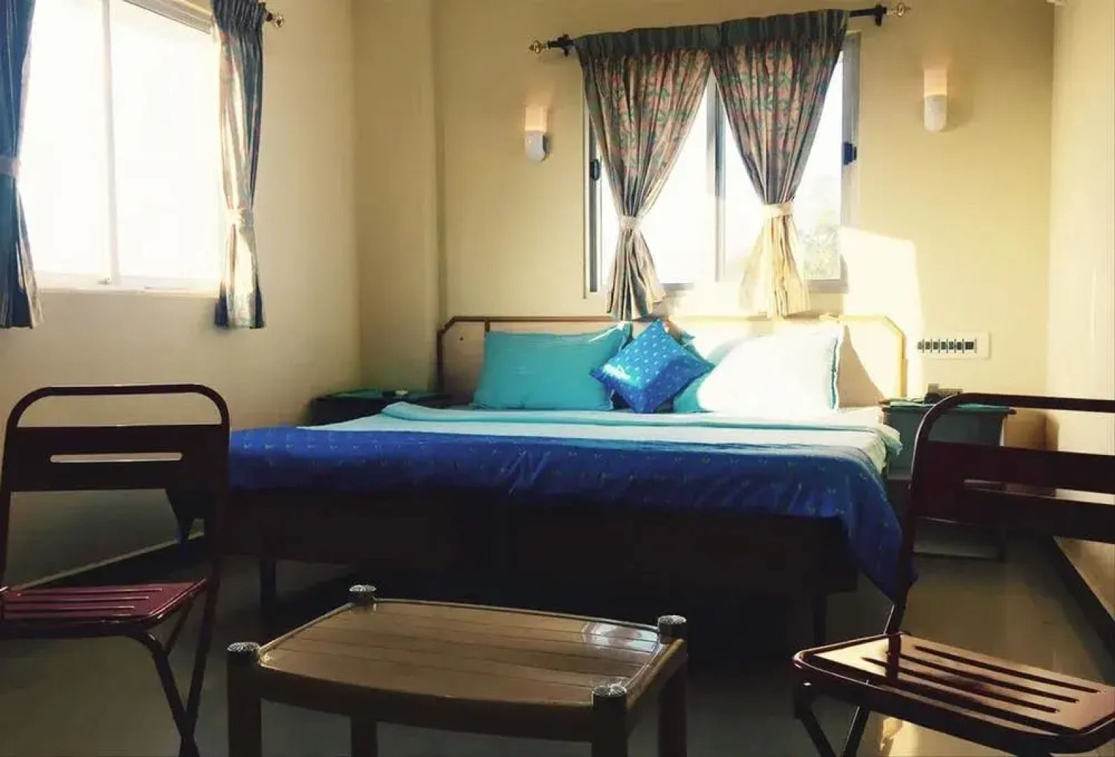 Vedanta Wake up Arapalayam Bus Stand