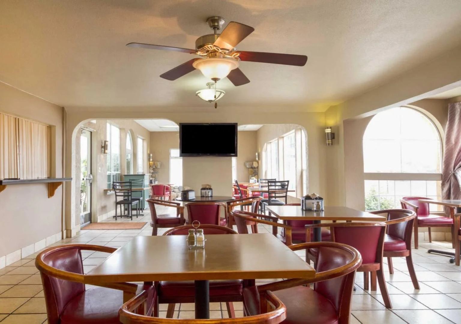 Clarion Hotel By Humboldt Bay