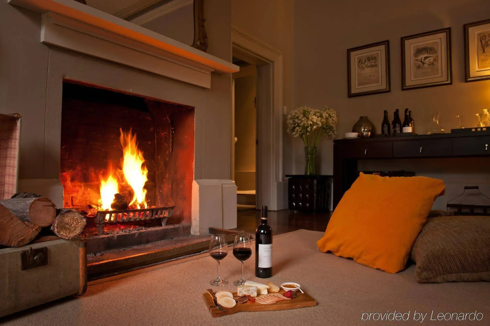 The Woodbridge Waterfront Rooms.