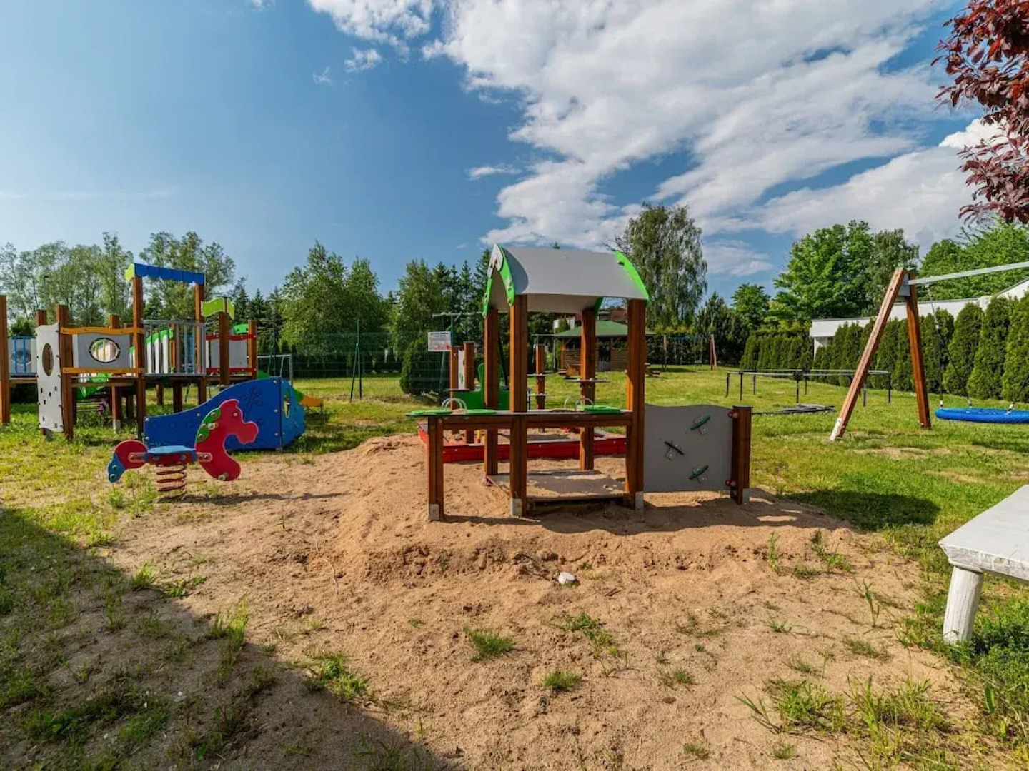 Holiday Homes With Pool, Close to the Beach