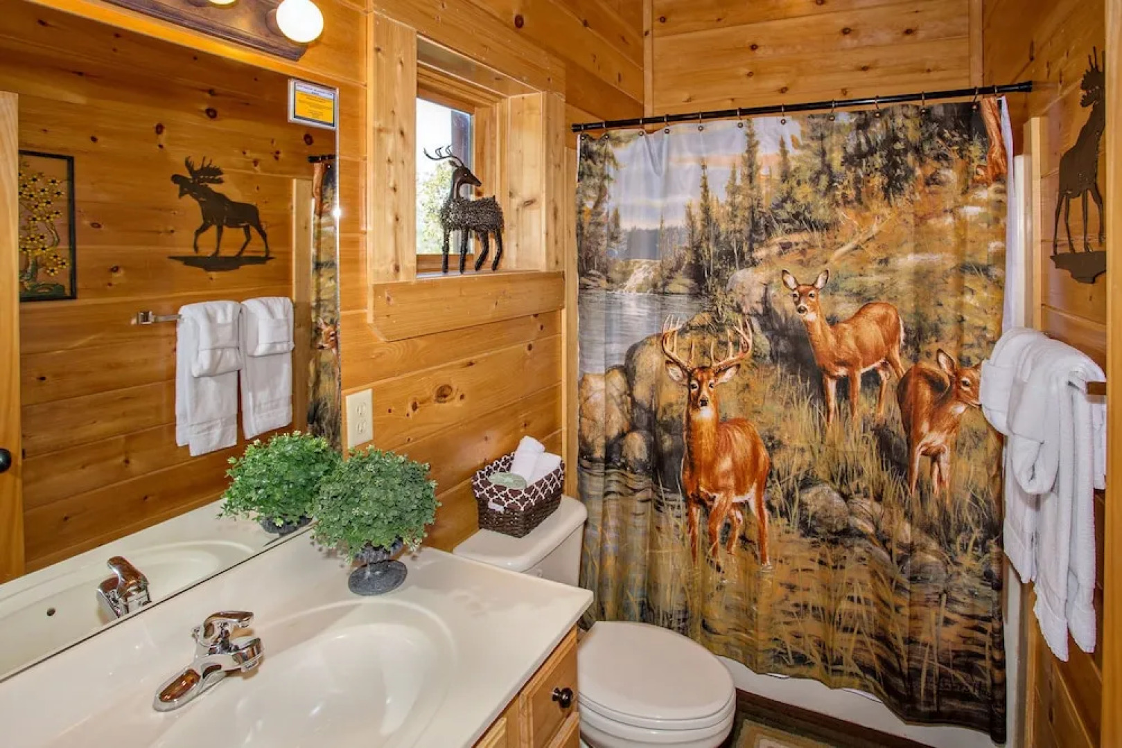 Knockin' On Heaven's Door - 5 Br cabin by RedAwning