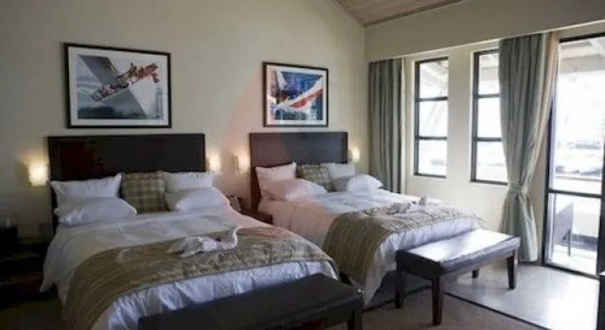 The Mariner Inn Hotel