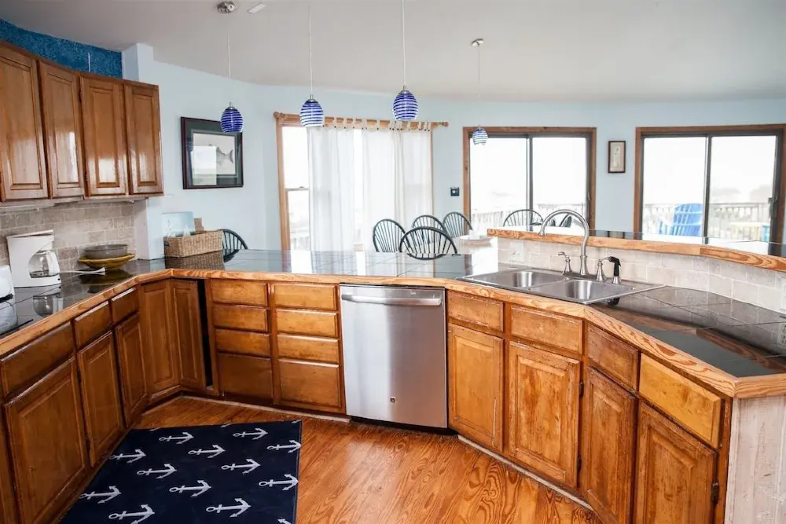 Dune Rose 3 Bedroom Cottage by RedAwning