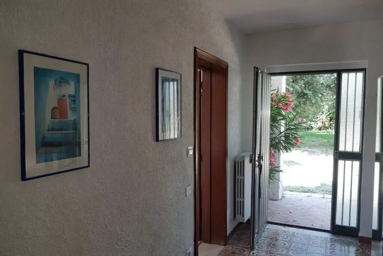 Lovely little flat at 5min walking to the Lake