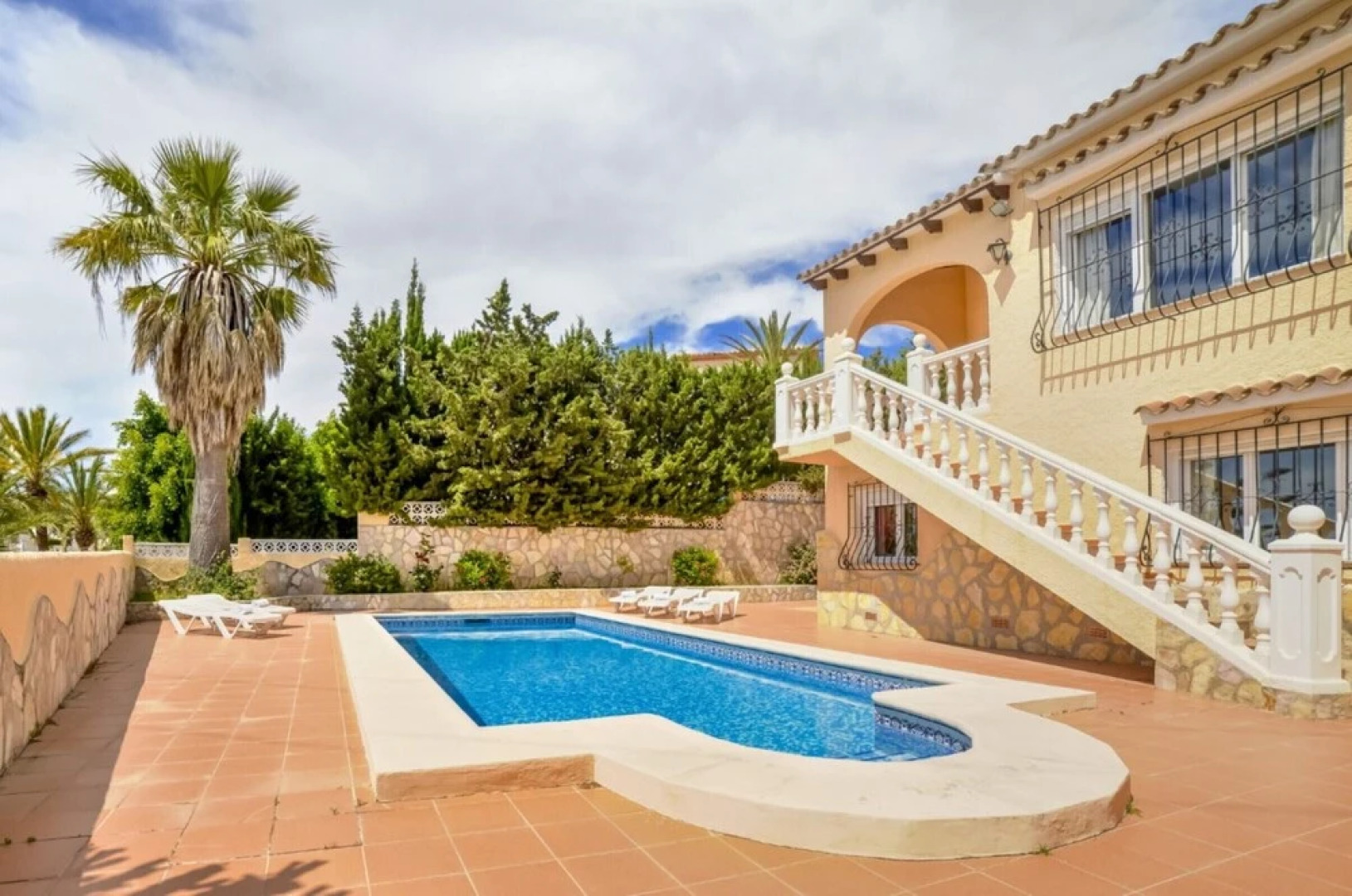 Villa - 6 Bedrooms with Pool - 105026