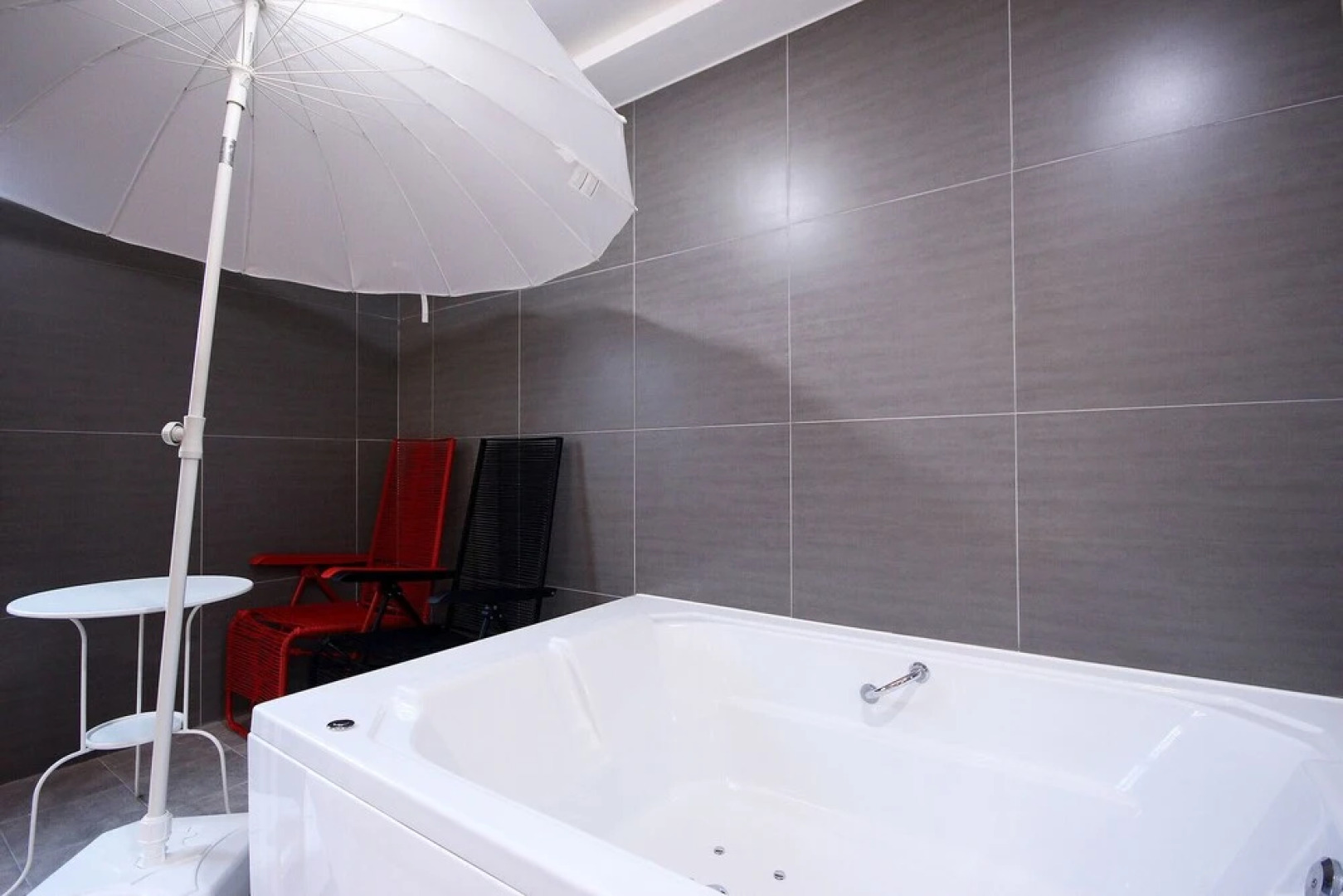 Iksan Roman Drive-in Hotel