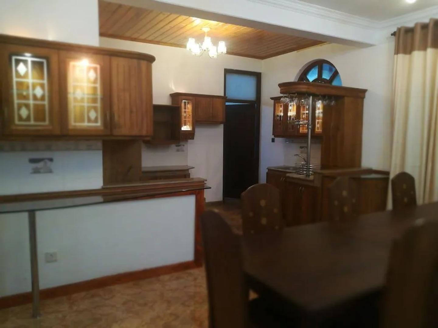 City Royal White Tourist Rest