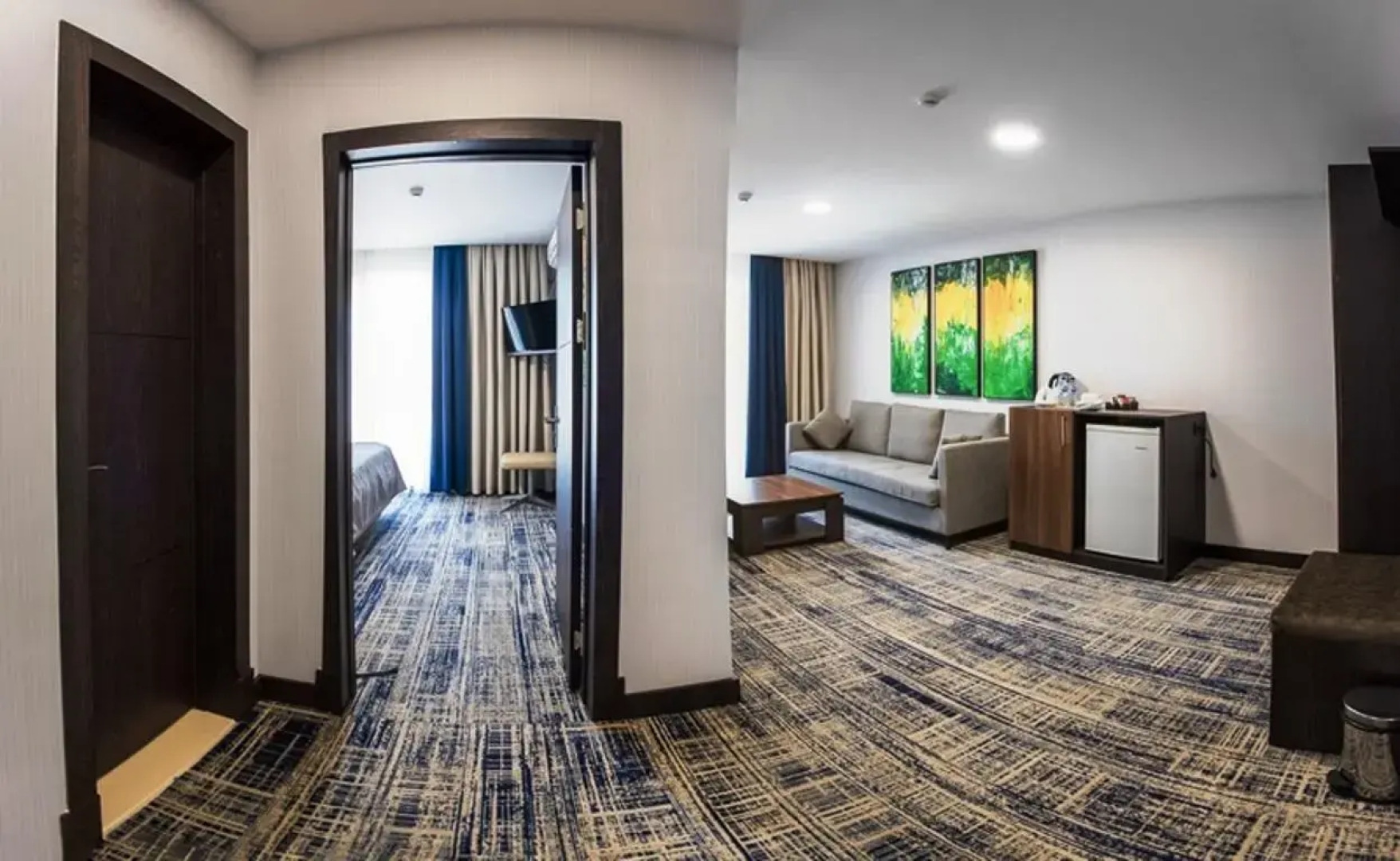 Avenue Park Hotel (Авеню Парк)