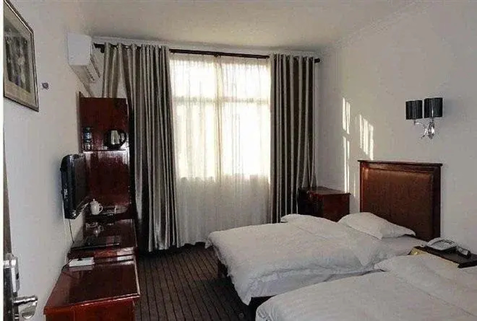 Tiantangzhai Royal Palace Inn