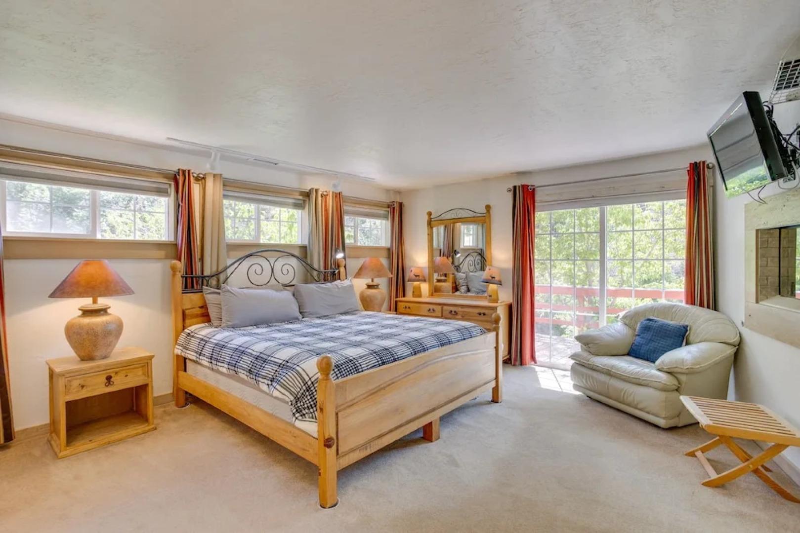 Beautiful Ouray Home w/ Patio - 3 Mi to Downtown!