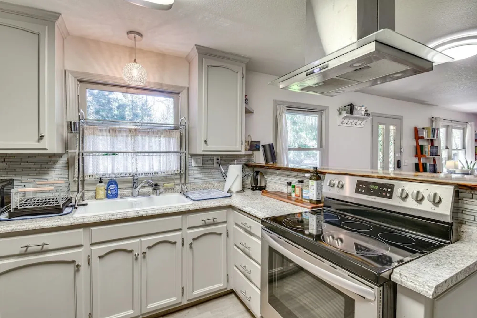 Lake Access & Hot Tub: Pet-friendly Arnold Home