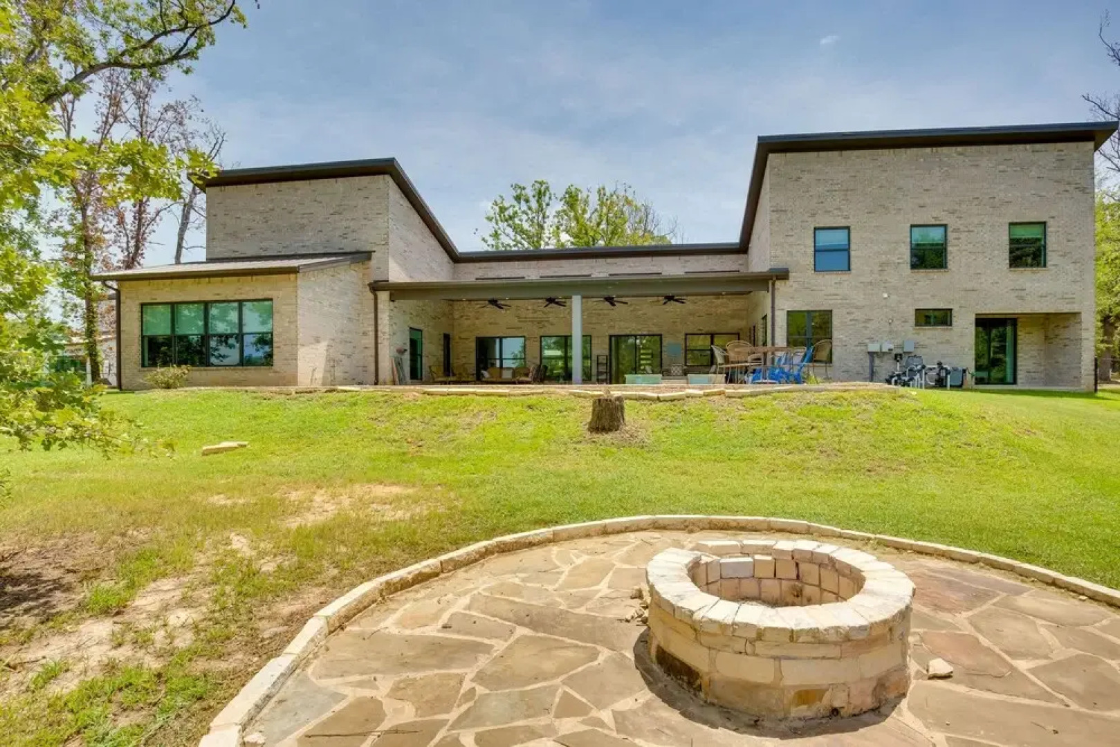 Pool, Hot Tub & Views: Malakoff Gem on Cedar Creek