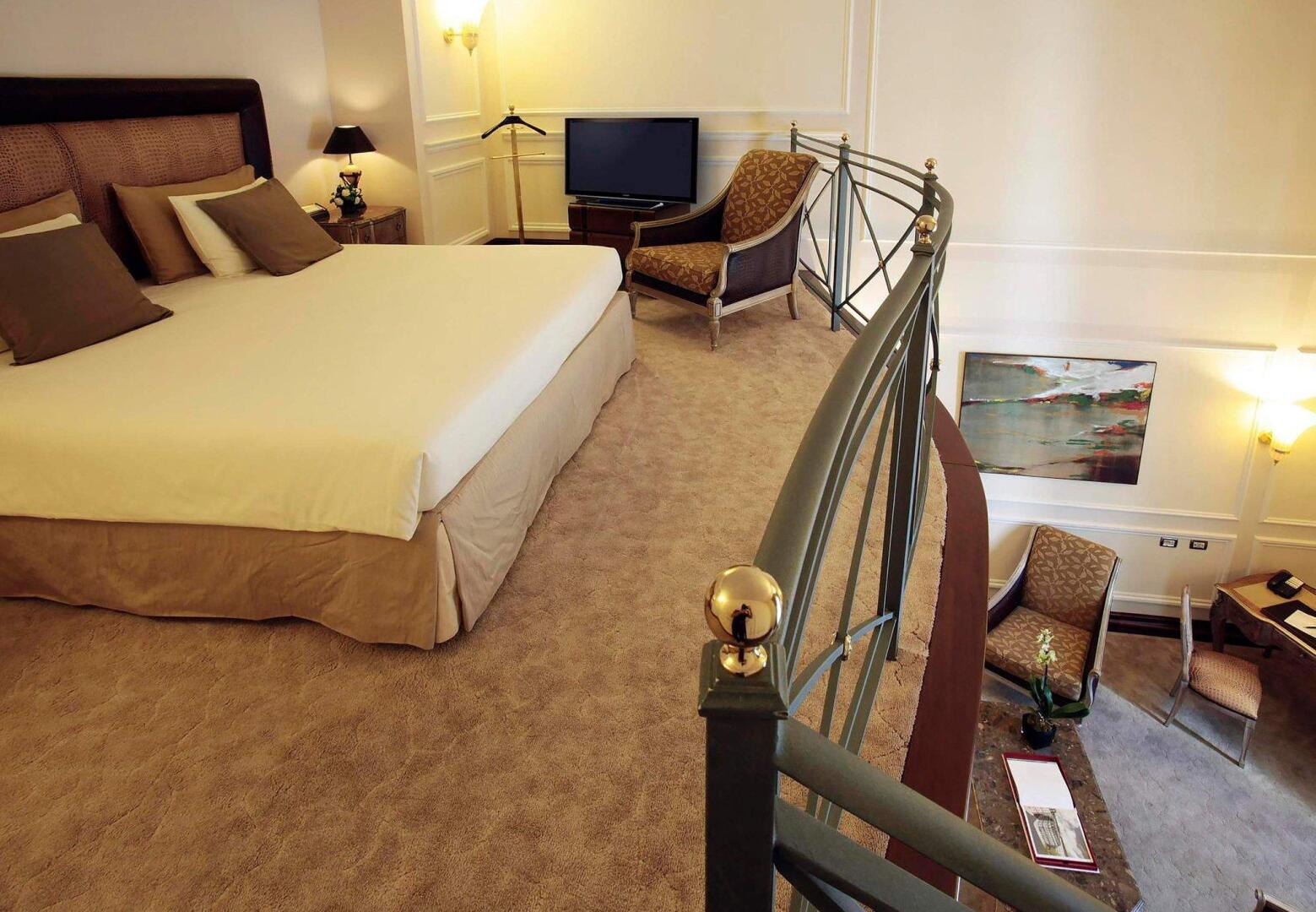 Anantara Palazzo Naiadi Rome Hotel