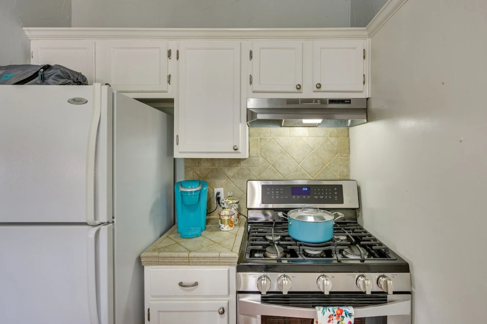 'the Pink Azalea' - Tyler Home w/ Yard + Patio!