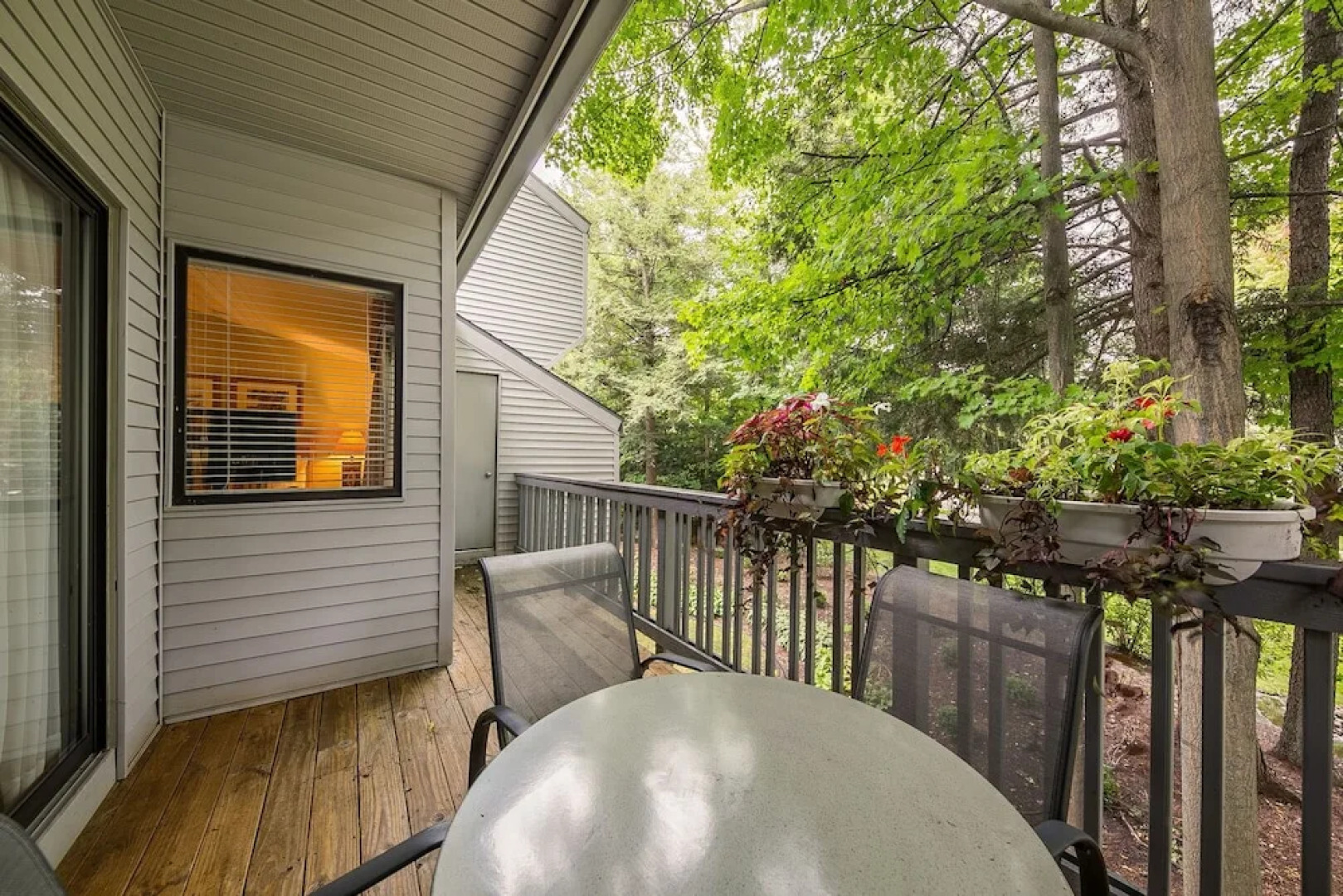 The Shores Cozy Lakeside Condo Unit 5705