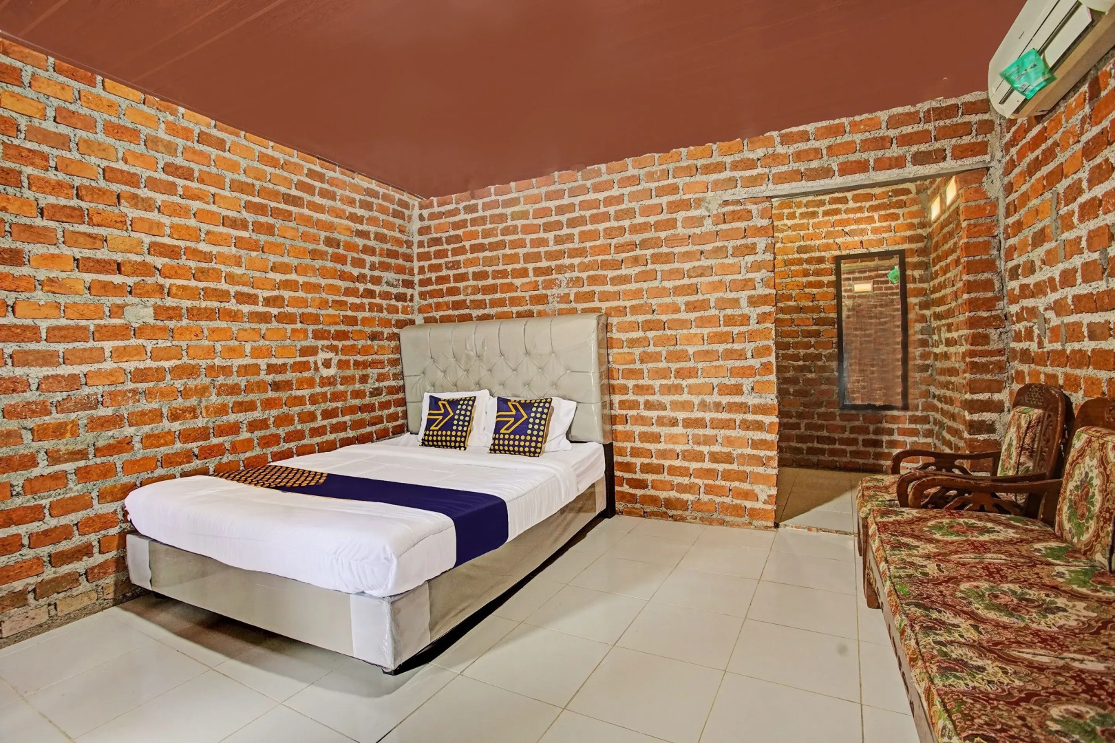 OYO 90279 Wartawan De Mansion