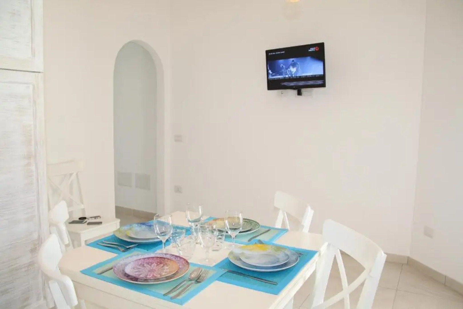 Turquoise & Wood Stylish House 23