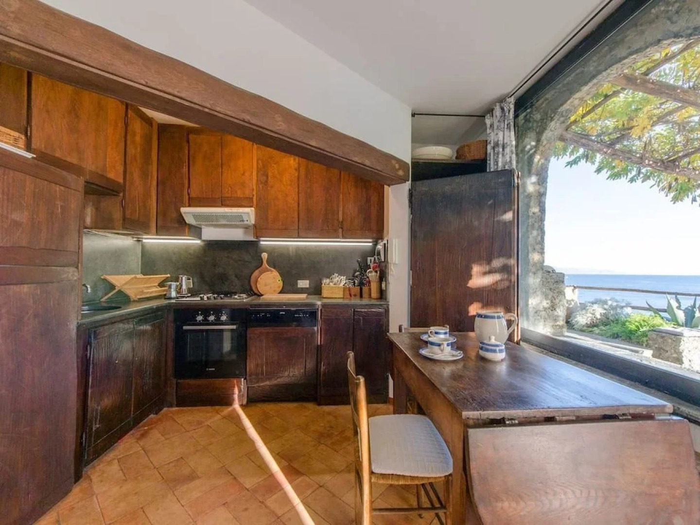 Hintown Unbelievable GuestHouse