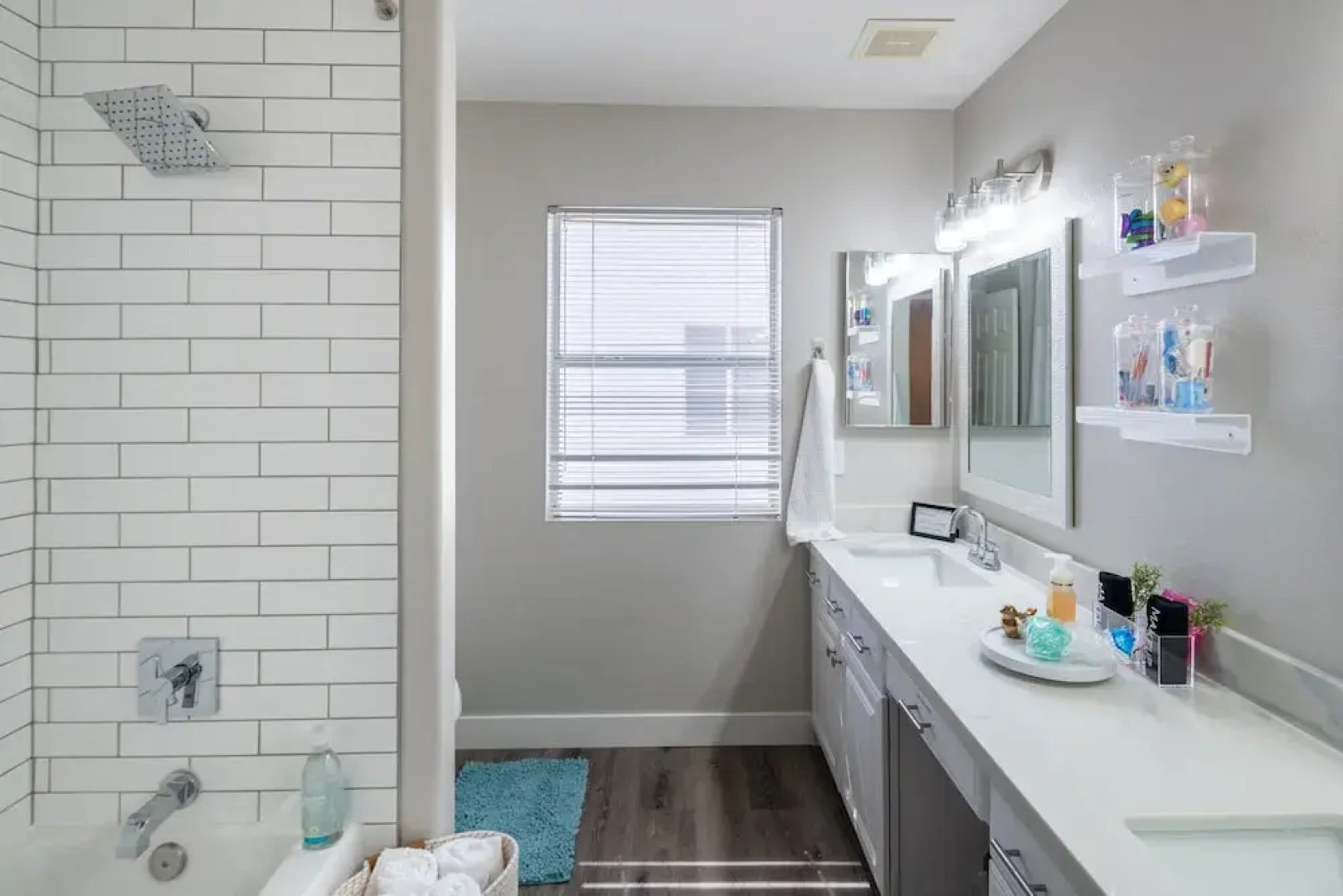 The Copper House 5 Bedroom Home by RedAwning