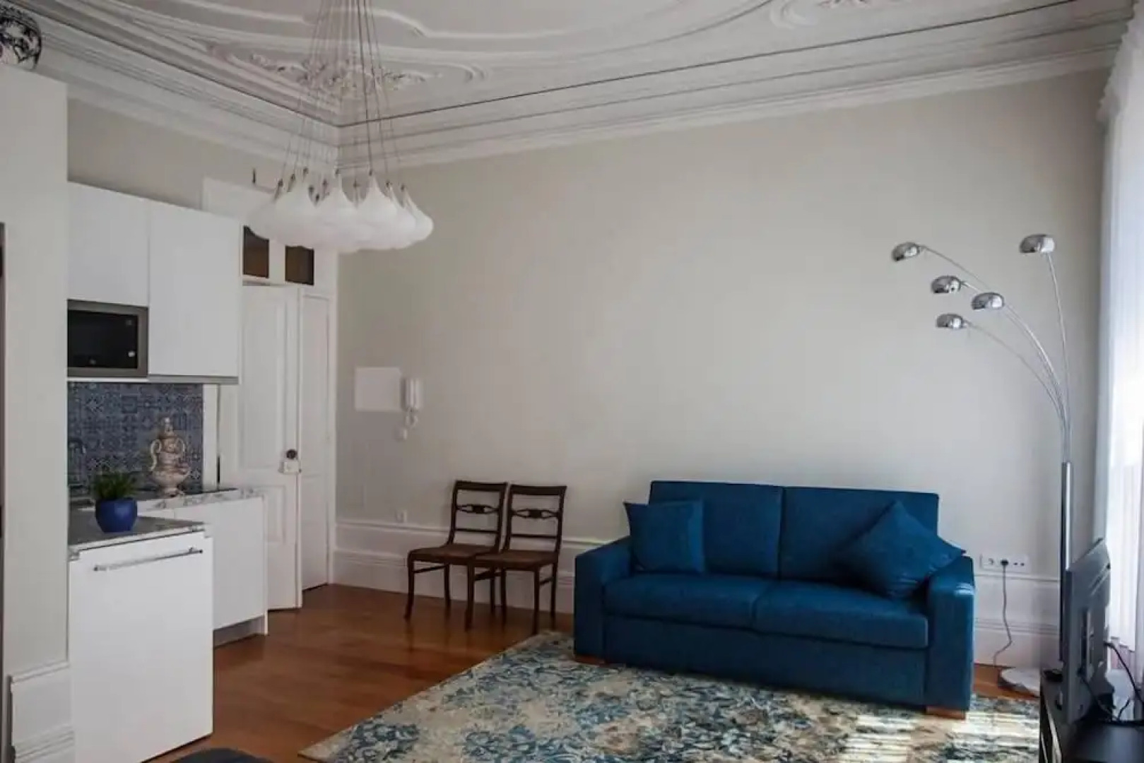 LightHouse Apartments