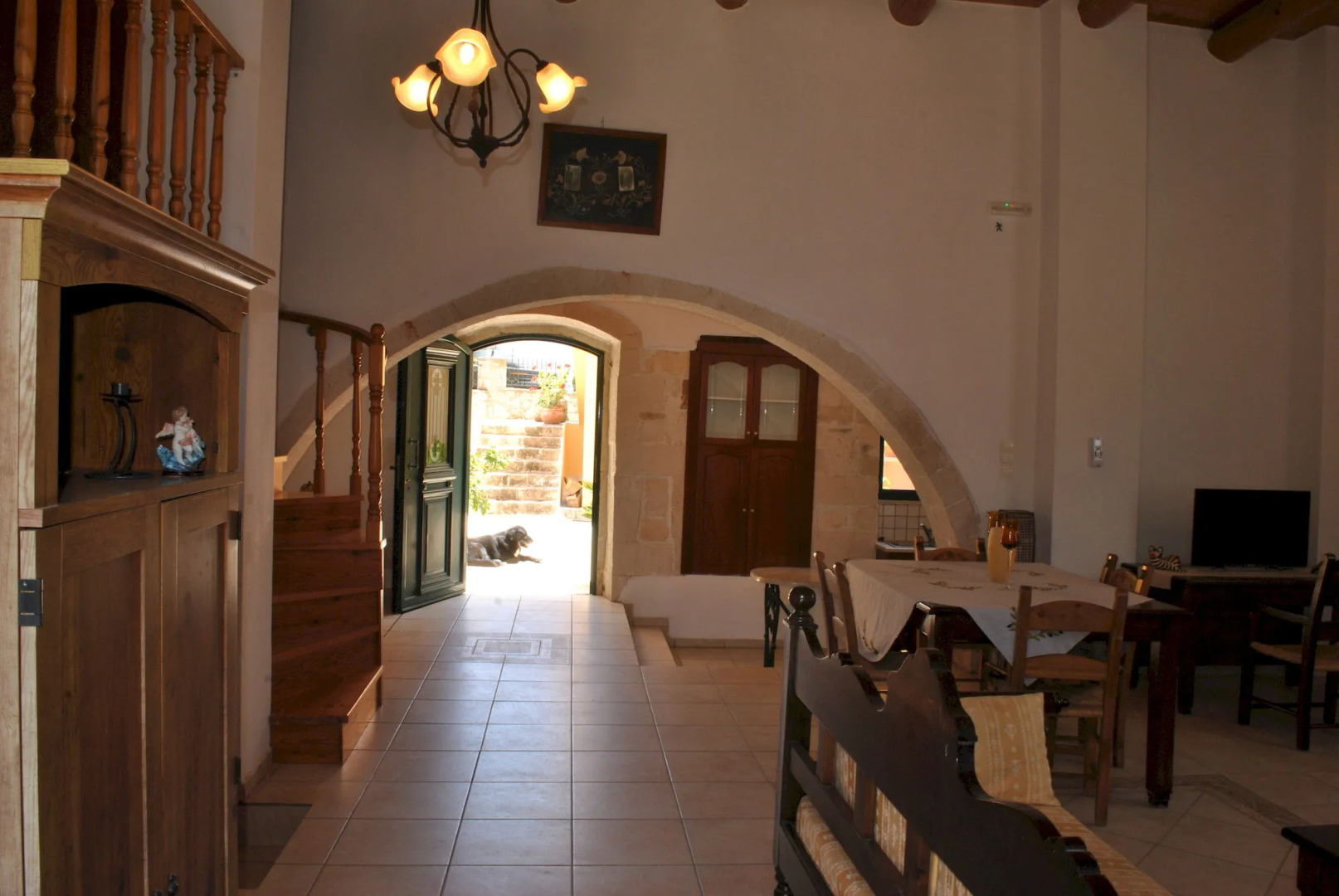 Skandalis Traditional Suites