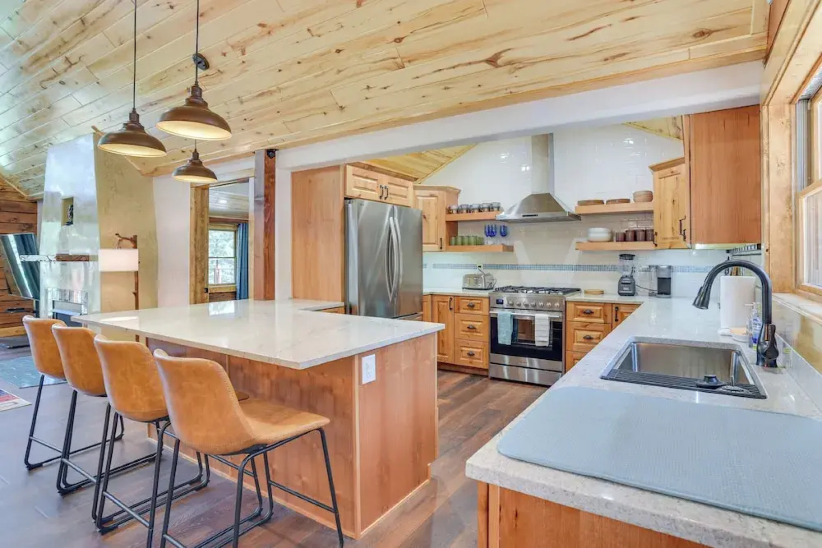 3 Mi to Resort: Year-round Angel Fire Getaway!