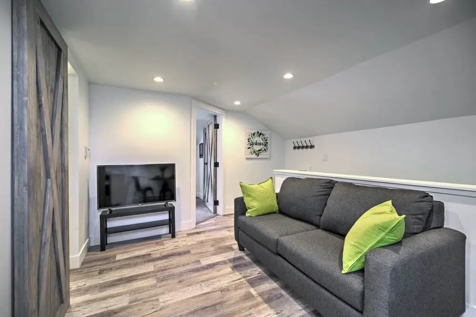 Dtwn Golden Apt < 9 Mi to Red Rocks Amphitheater!