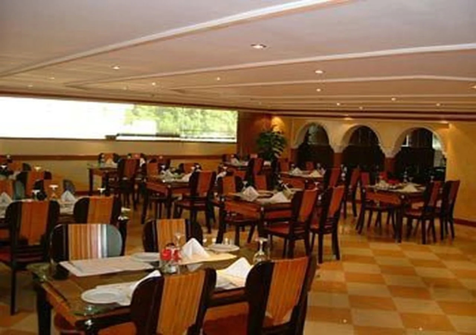 Bilqase Throne Hotel