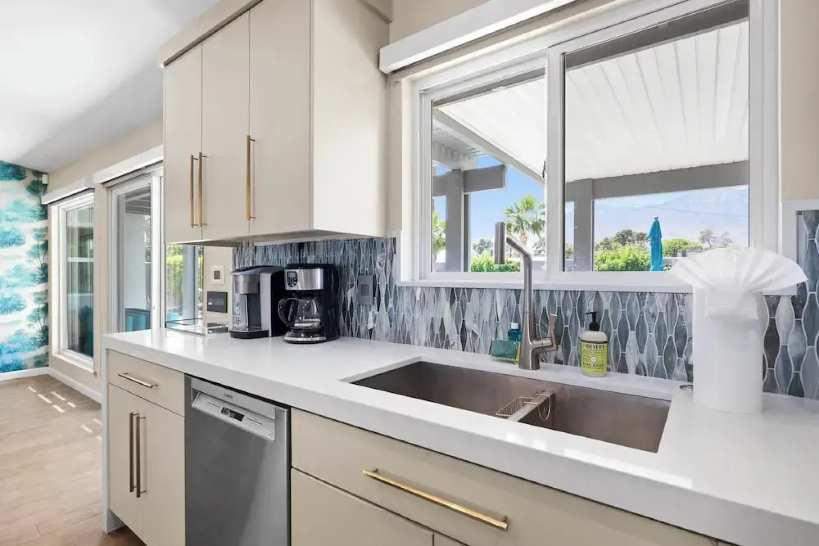 Oasis of Palm Springs