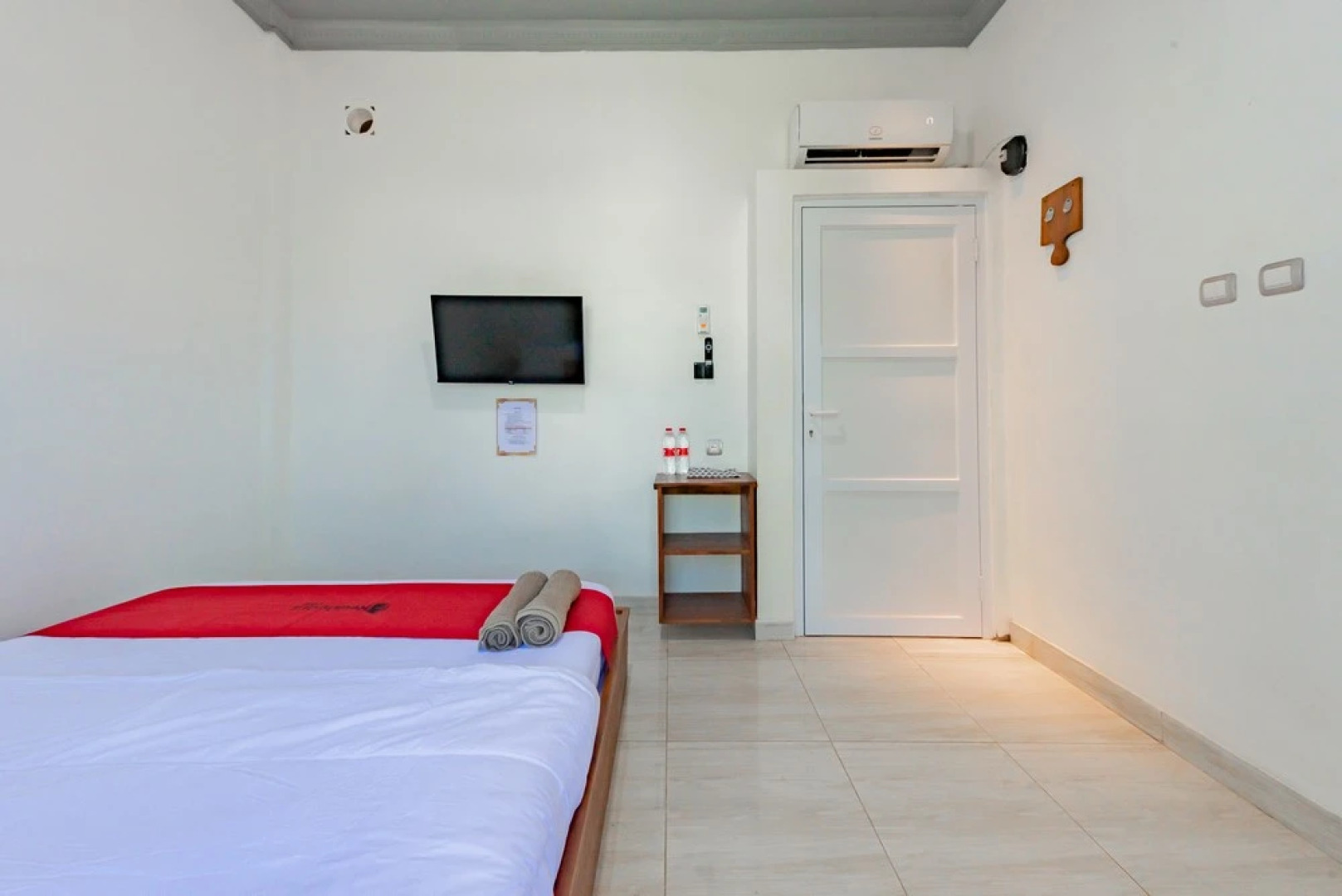 RedDoorz @ Niagara Waterpark