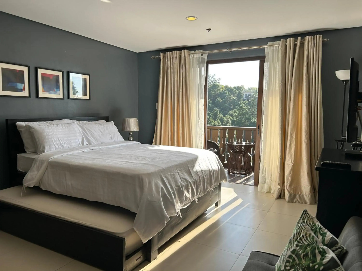 Crosswinds Resort Suites