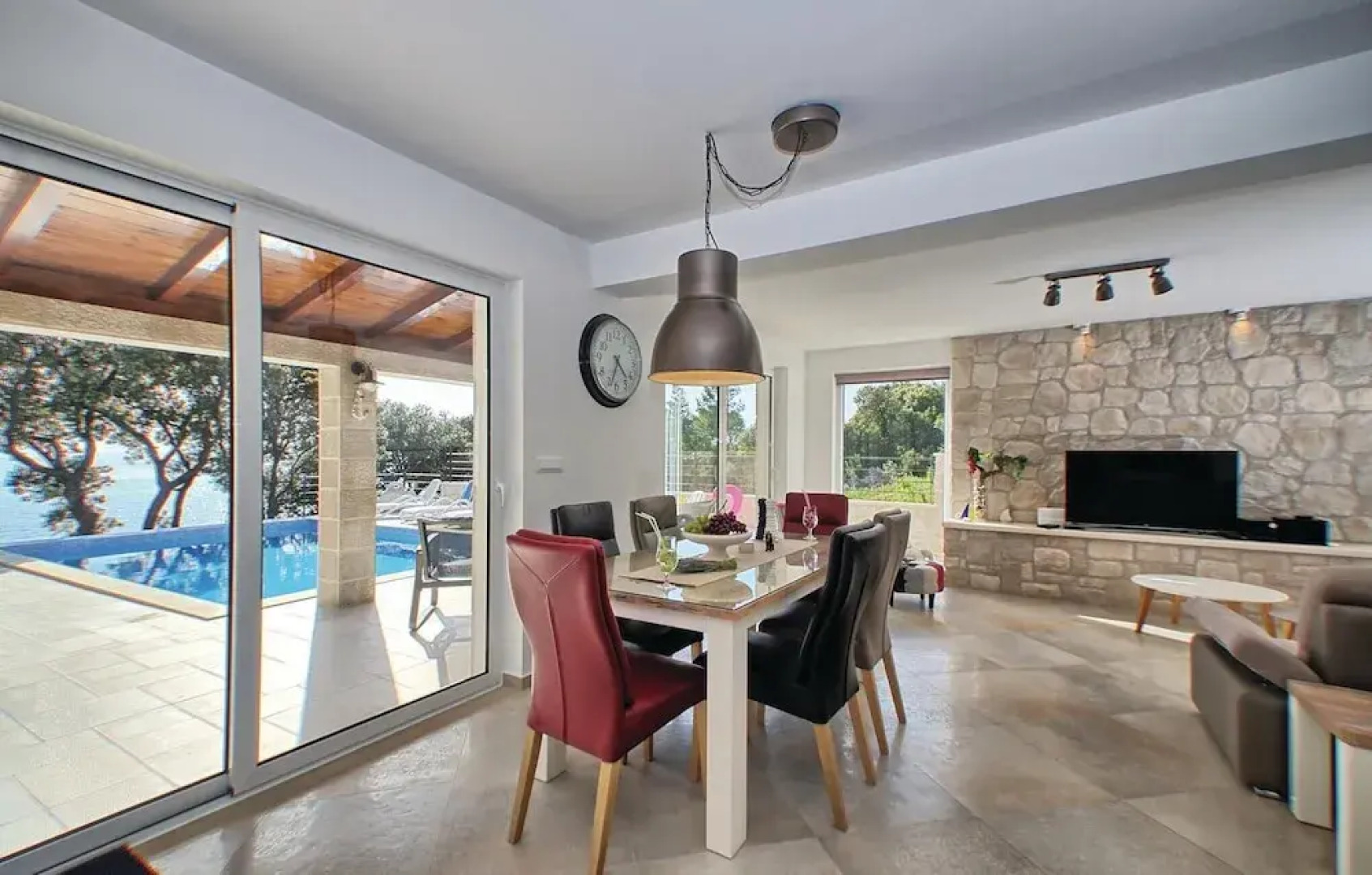 Beautiful Home in Dingac With Wifi and 3 Bedrooms