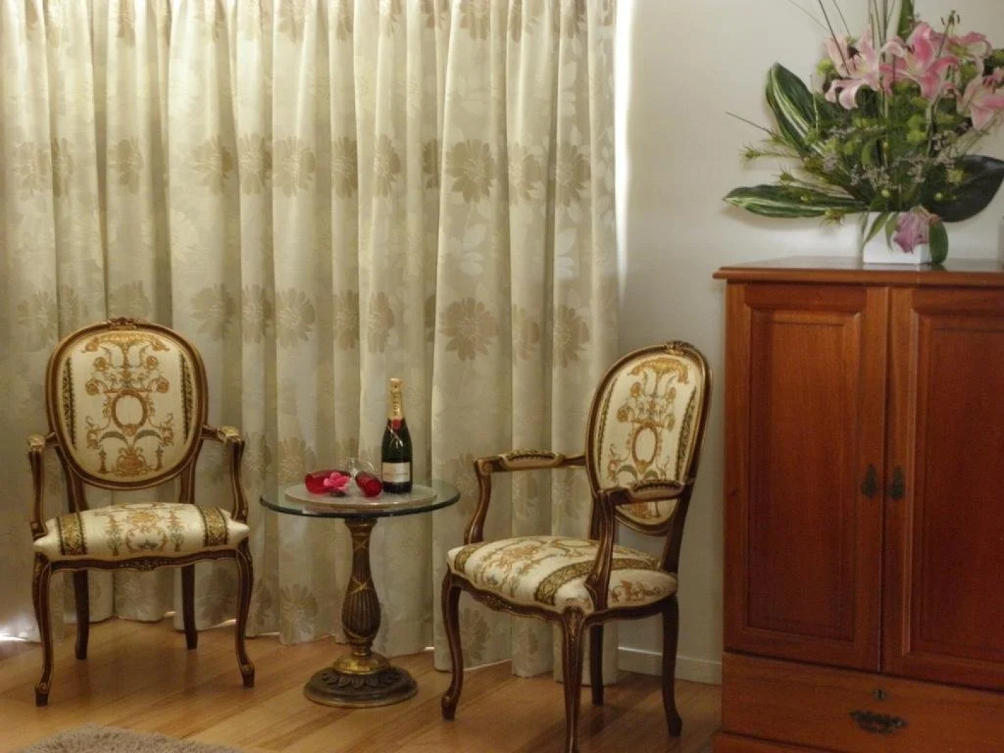 Escape Bed & Breakfast