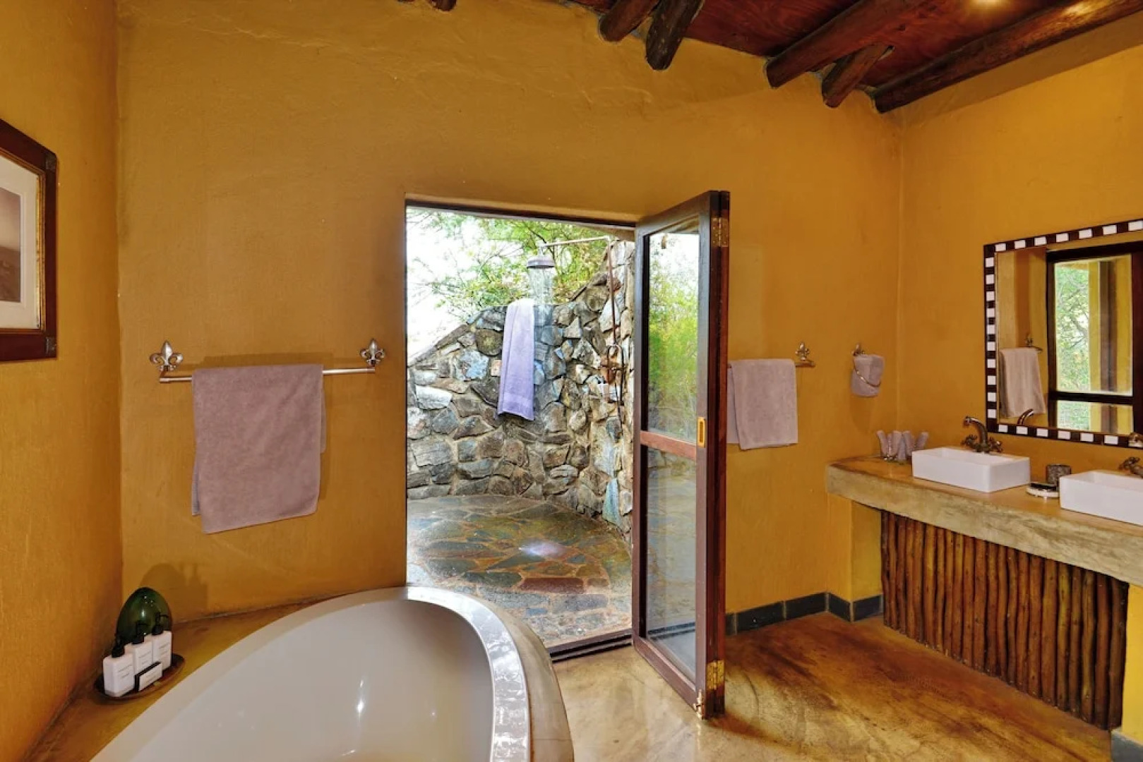 Motswiri Private Safari Lodge