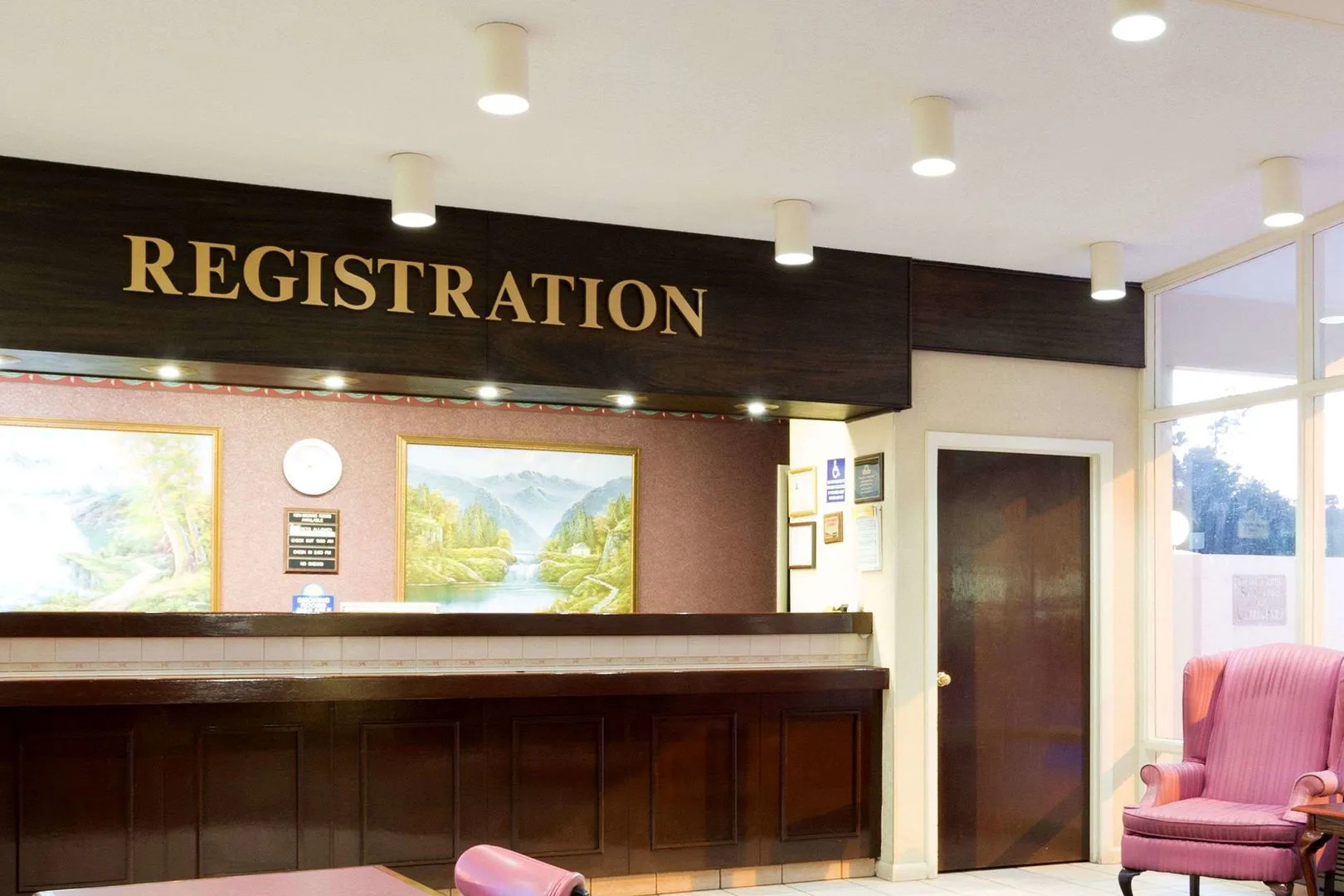 Motel 6 Raleigh, NC – Downtown South