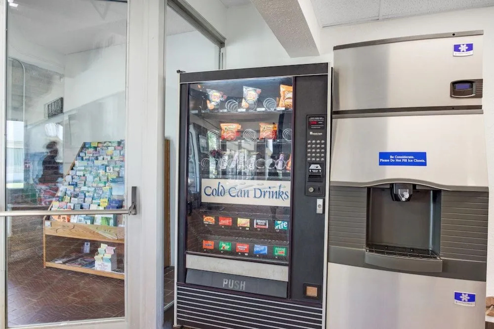 Oyo Hotel Mona Lake Muskegon