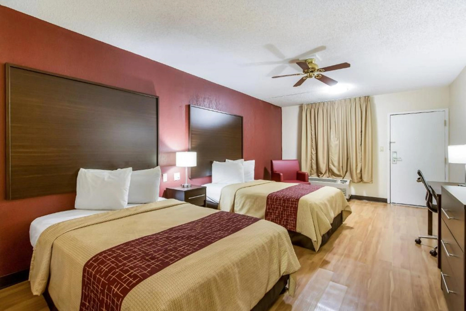 Red Roof Inn & Suites Statesboro - University