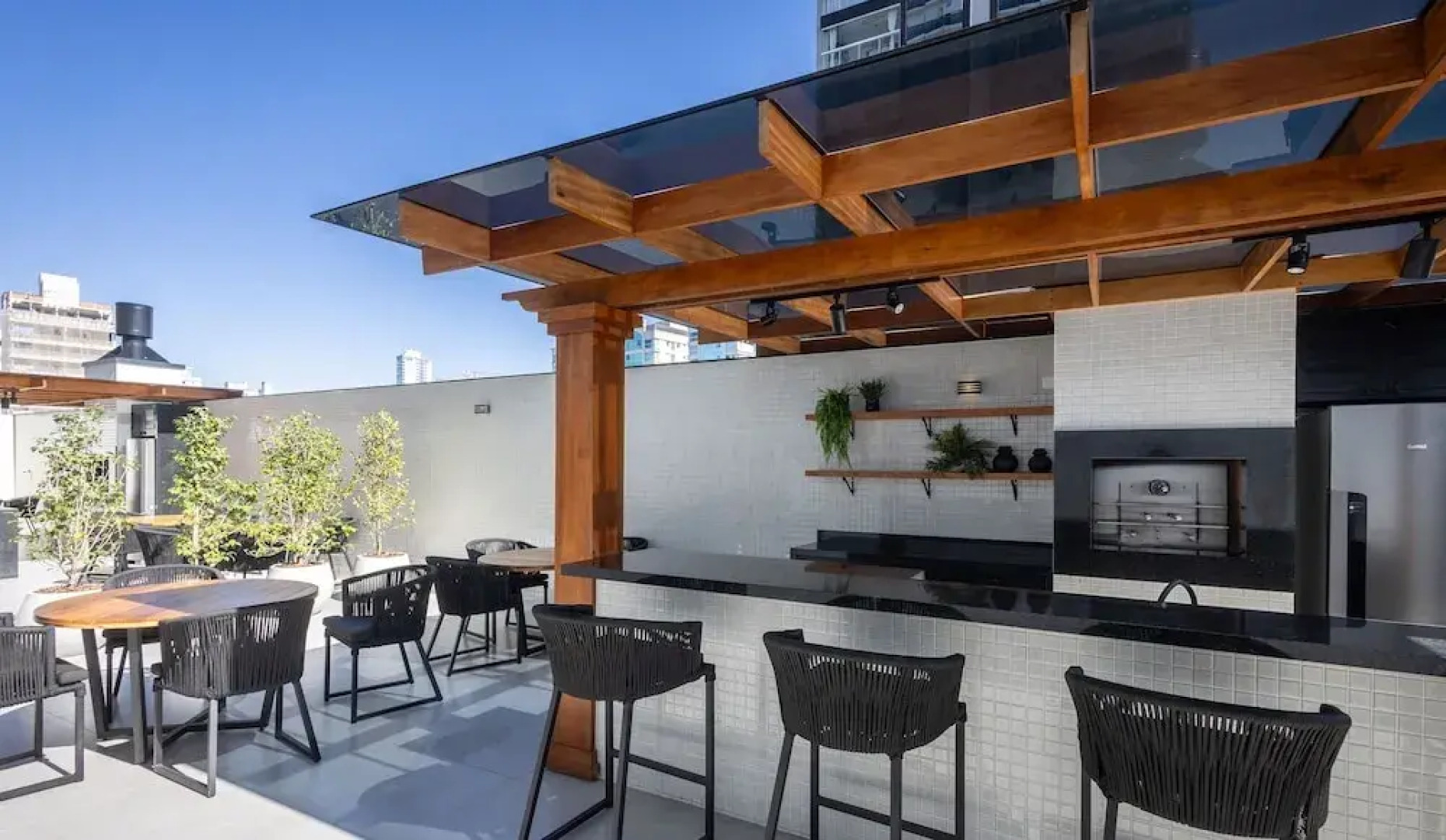 MHFBs Edifício Moderno piscina vista mar