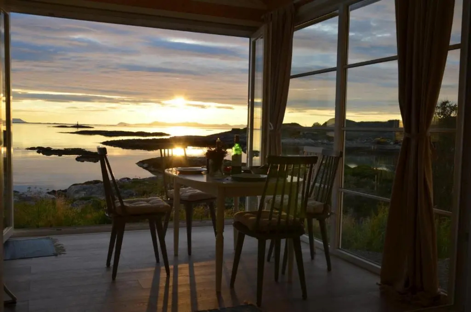 Superior Cottage with Sea View in Senja