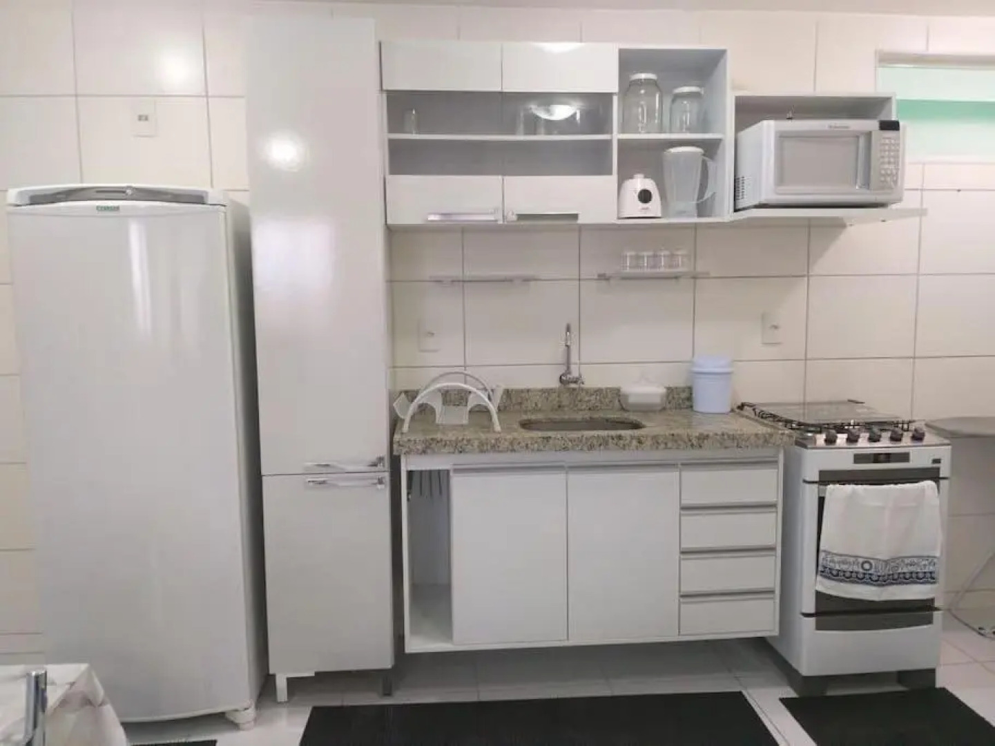 Apê no Universitário - Ed. Roterdam, 1404