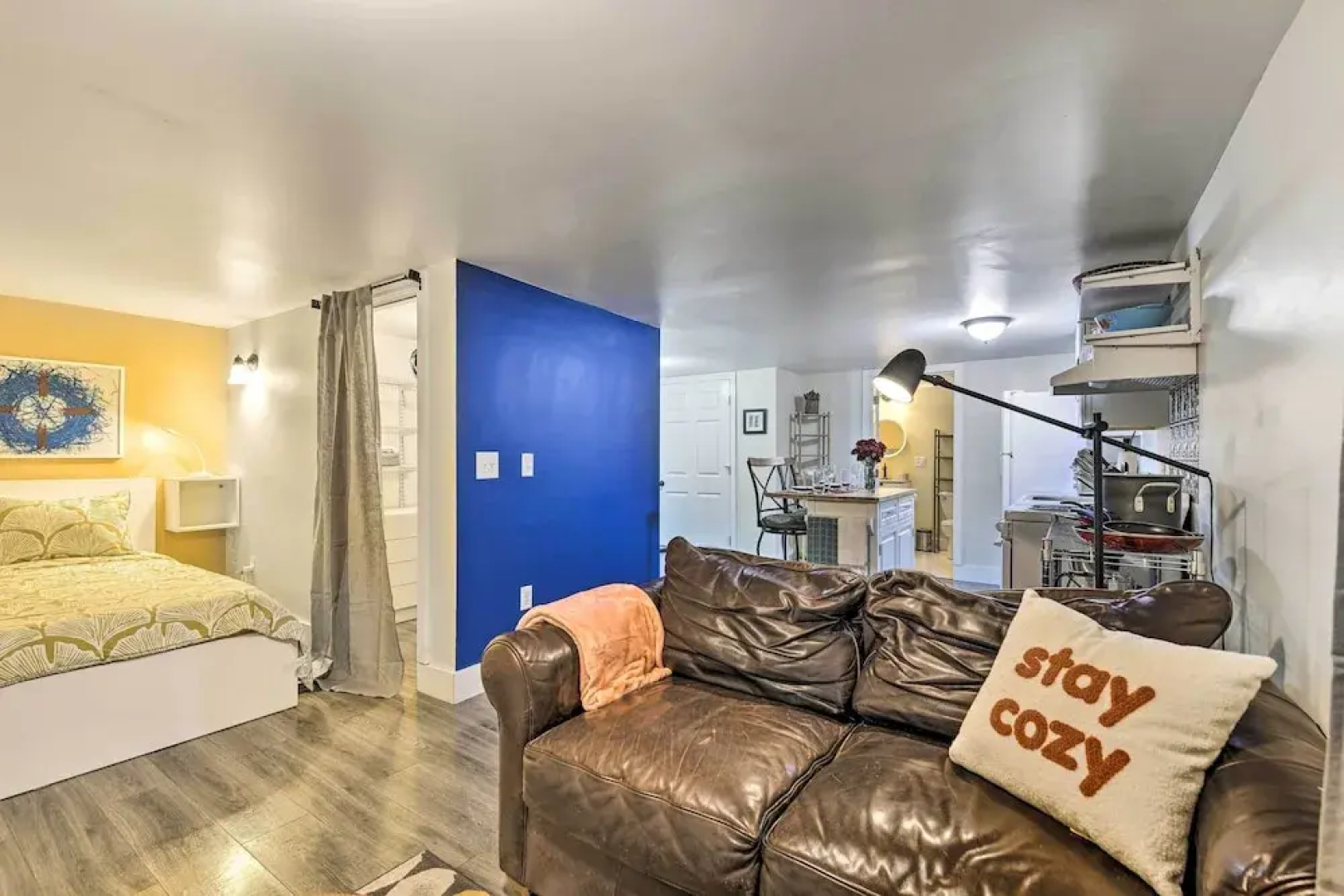 'cozy Studio Plus' in Winooski w/ Home Gym!