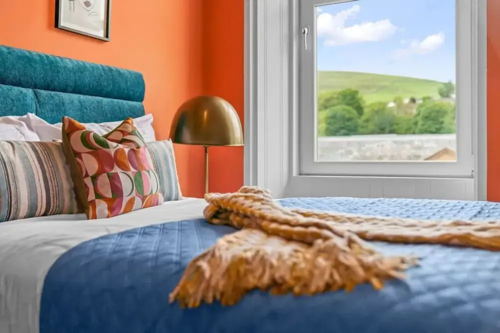 Stylish 4 Bed-town Centre