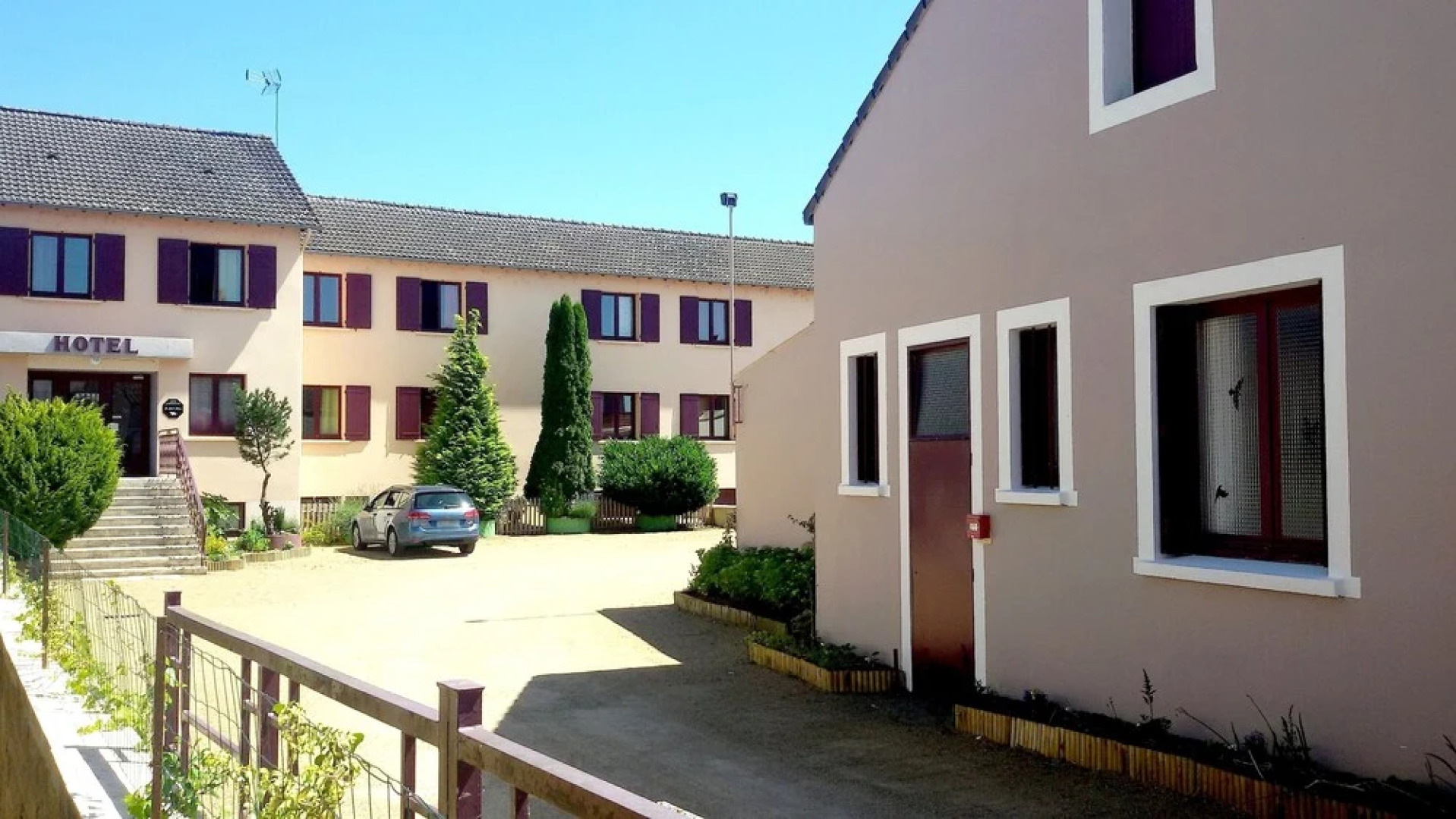 Hotel Le Merle Blanc