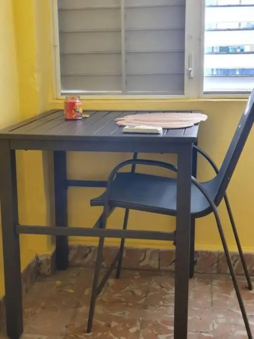 King bed, cozy one-bedroom apartment/ private deck