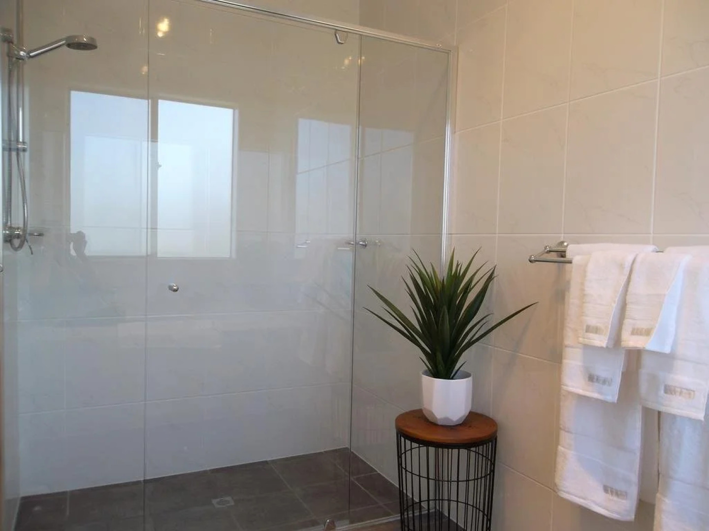 Auburn Vineyard Retreat