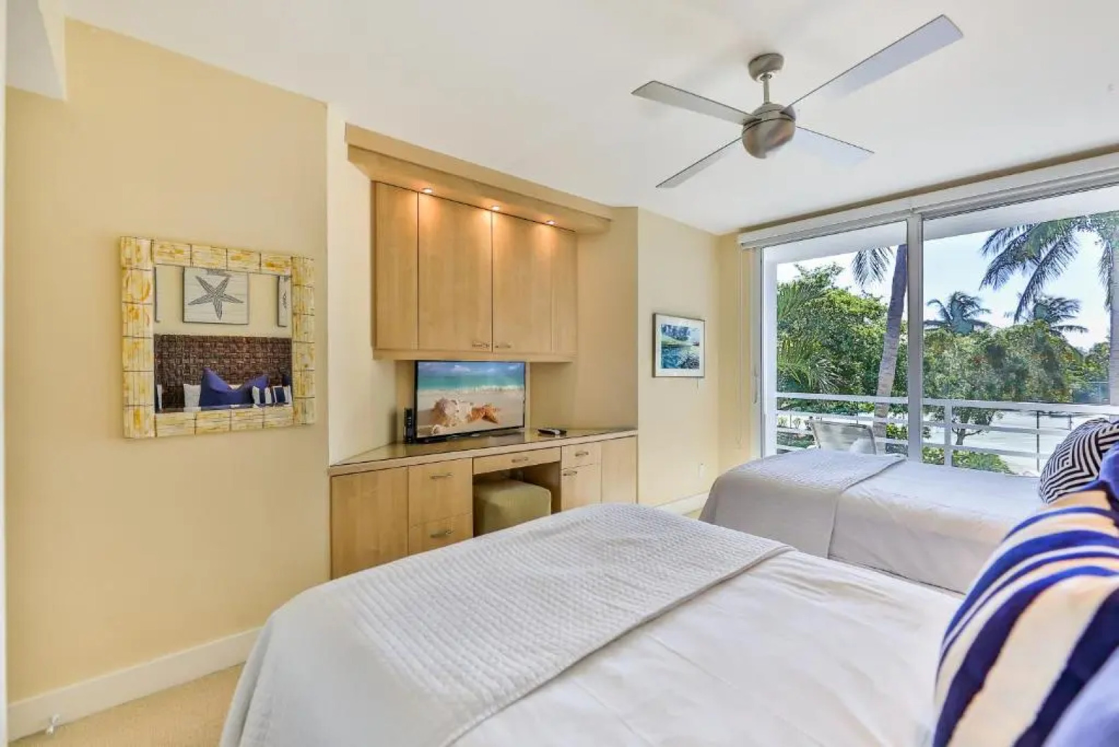 South Seas Lands End 1617