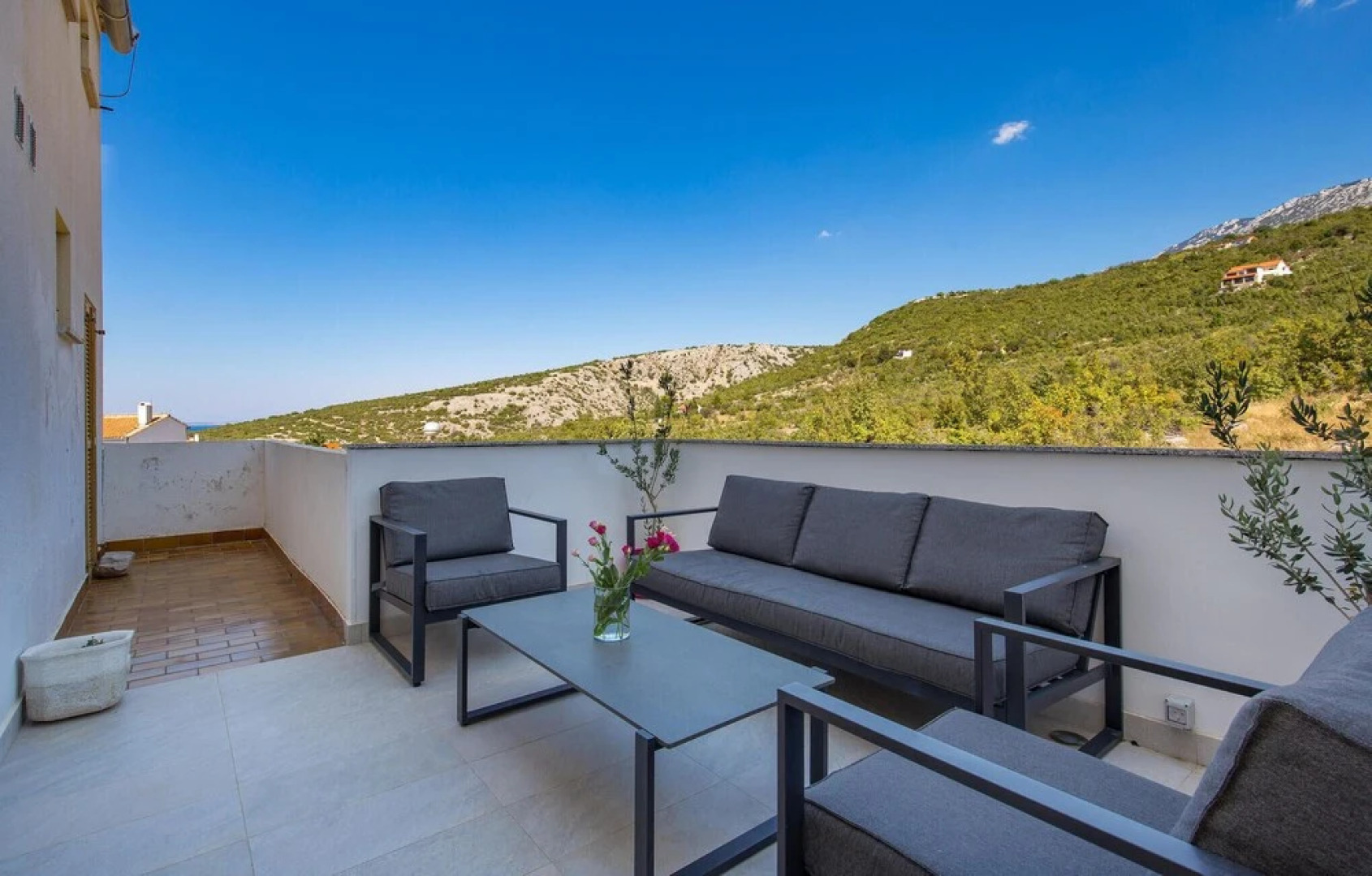 Awesome Apartment in Stinica With 1 Bedrooms and Wifi