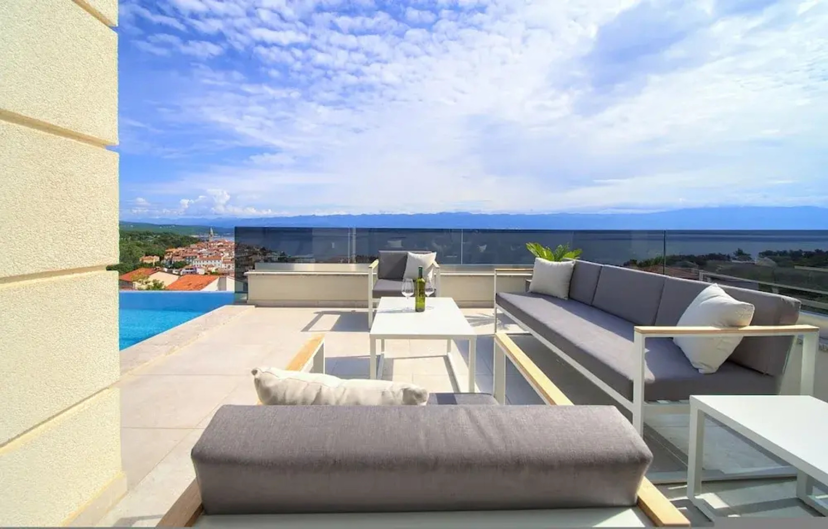 Villa Majestic With Sauna and Beautiful Views