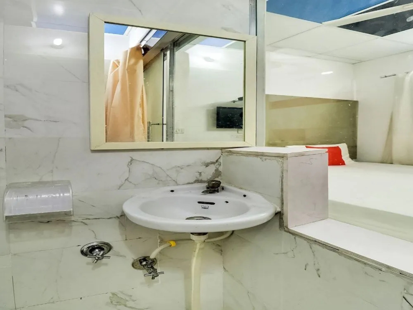 OYO 29400 Hotel Amar