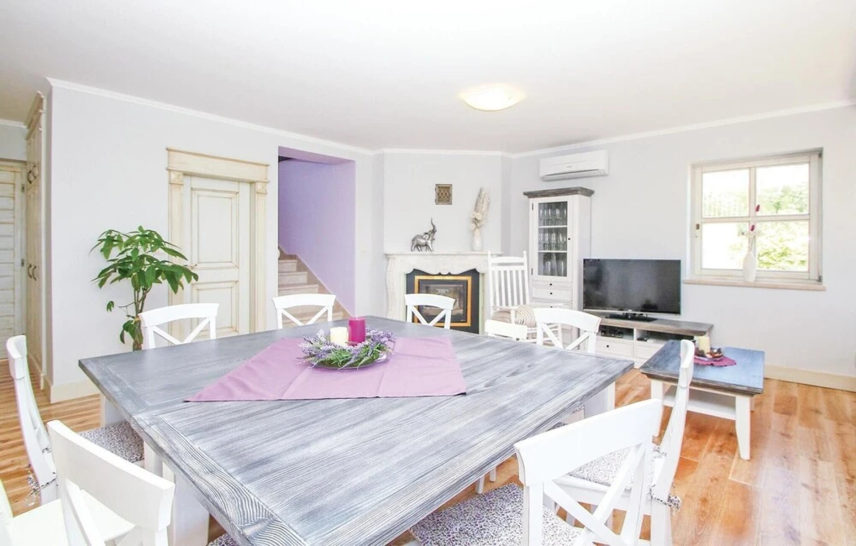 Nice Home in Malinska With Wifi and 5 Bedrooms